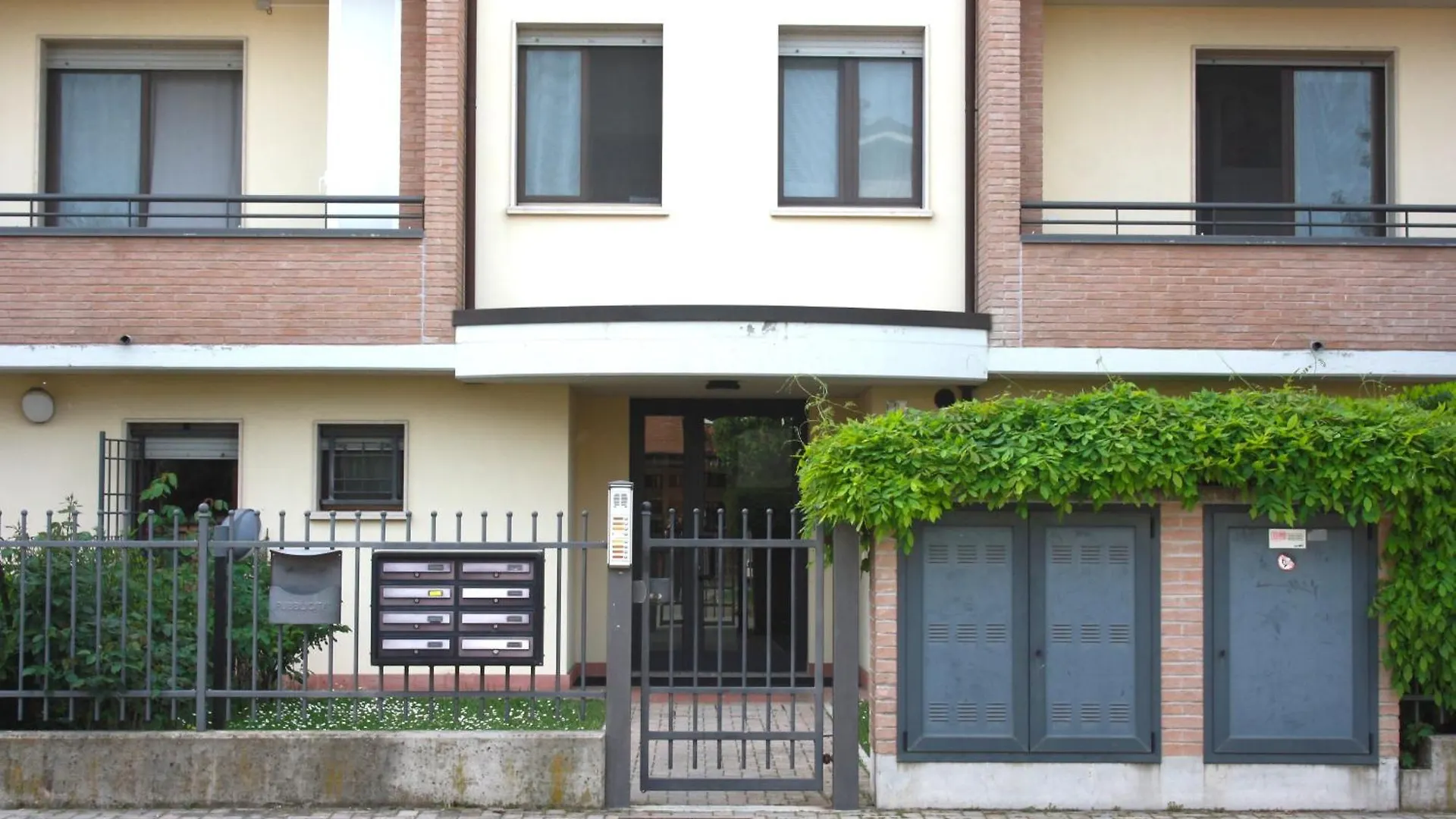 La Casa Di Dante Bologna Apartamento Sala Bolognese 0*,